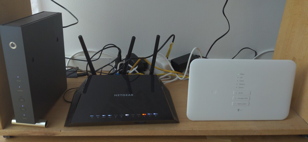 Cable router, home router, DSL router, front view